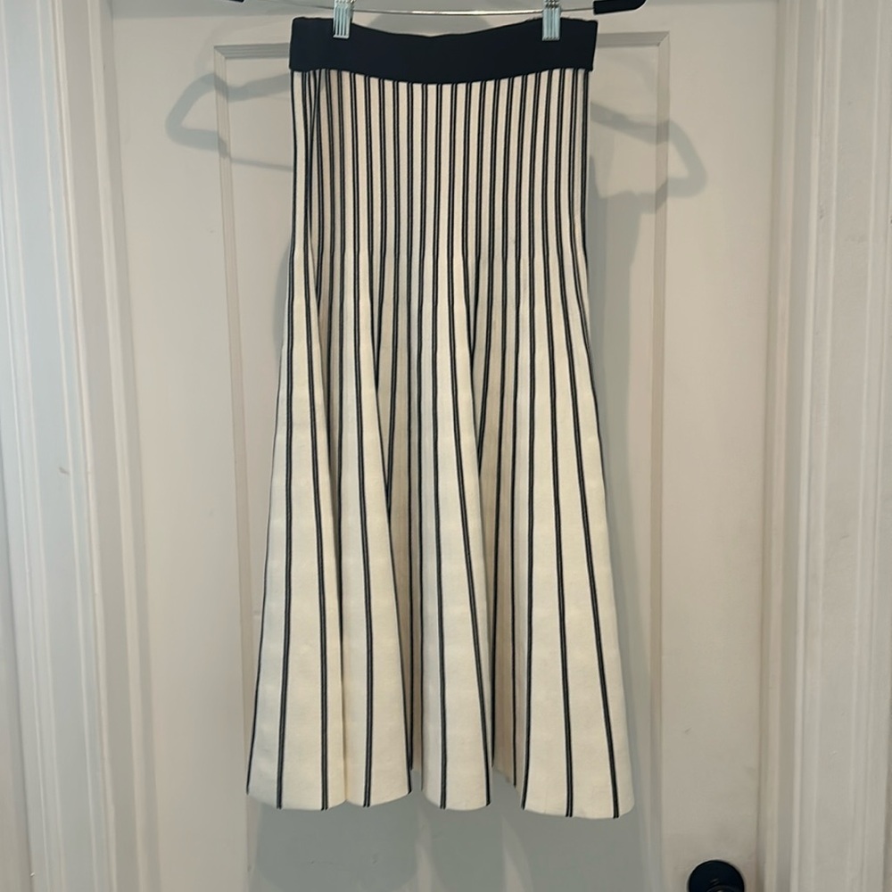Maje new with tags size 3 (L) cream and black flutes midi skirt